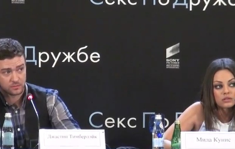 Video | Mila Kunis a făcut praf un reporter, în rusă