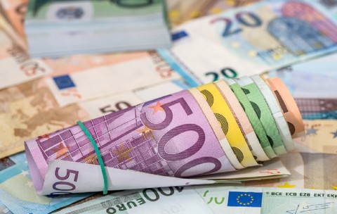 Schema prin care o firmă din Cluj a încercat să obțină sute de mii de euro din fonduri UE