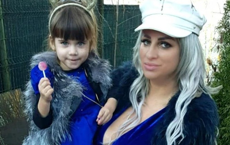 Cum le-a răspuns Sânziana Buruiană celor care au criticat-o că își alăptează încă fetița la 3 ani