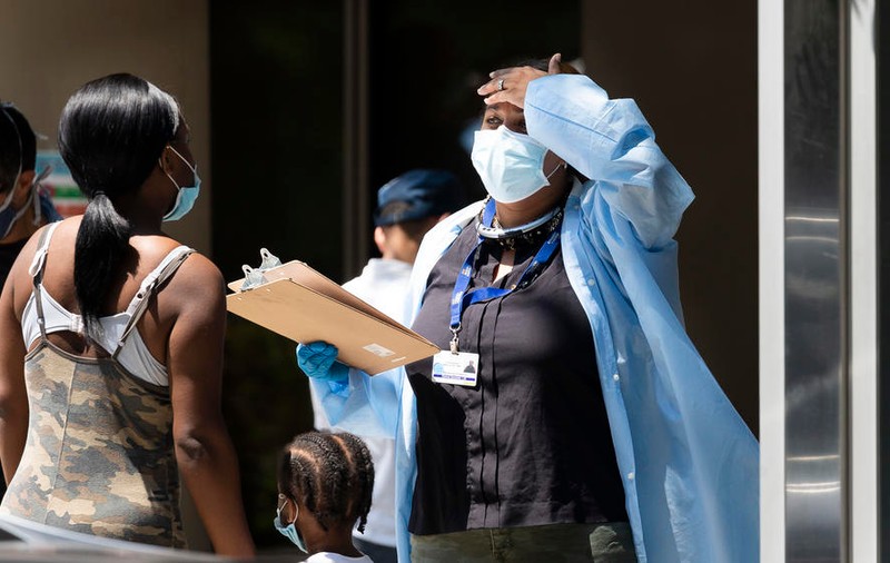 SUA înregistrează cel mai scăzut număr de infecții cu COVID-19 din ultimele două săptămâni