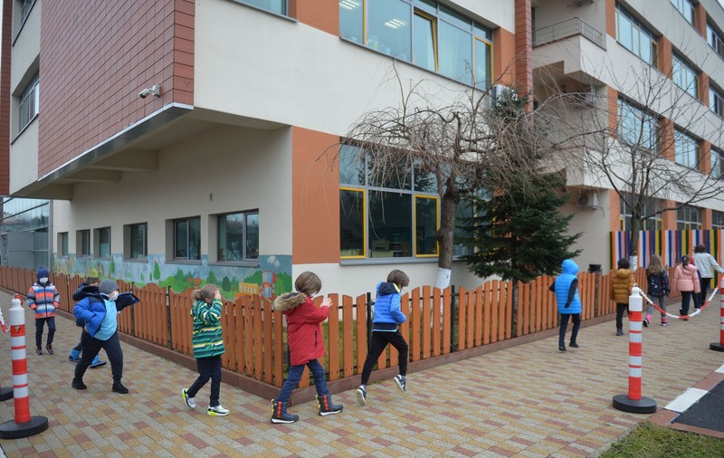 Deși puține, grădinițele și creșele din România își reduc numărul. E timpul să dăm 6% din PIB pentru educație