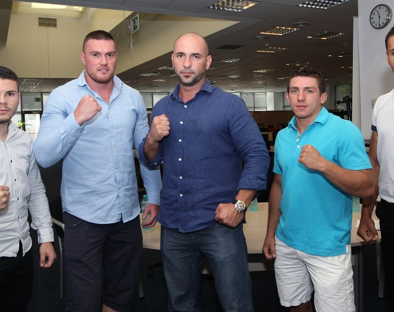 Fostul luptător Ciprian Sora are pretenții de la sportivii pe care îi antrenează: ”Uneori, îmi vine să intru în ring. Era să fac infarct în colț!” | FOTO&VIDEO