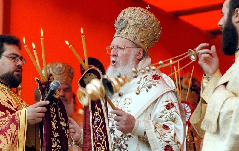 Patriarhia ecumenică cere bisericilor să suspende slujbele până la sfârşitul lunii martie din cauza coronavirusului