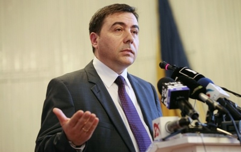 Unde a învăţat ministrul Fuia limba română? "Pregătirea mea e continuă şi o voi continua în continuare" 