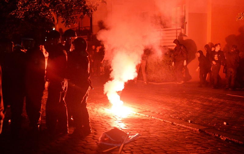 Proteste violente la Berlin. 123 de polițiști au fost răniți