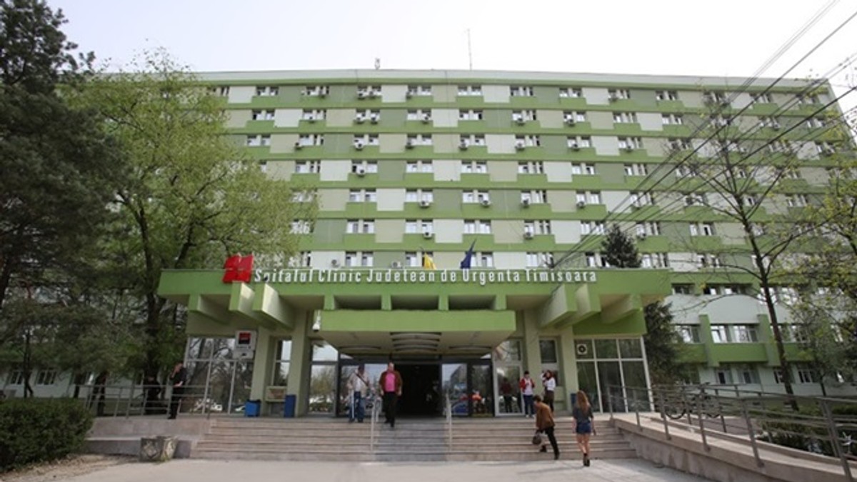 O asistentă medicală a fost bătută cu bestialitate de un grup de rromi. A ajuns pe mâinile colegilor ei, în stare gravă