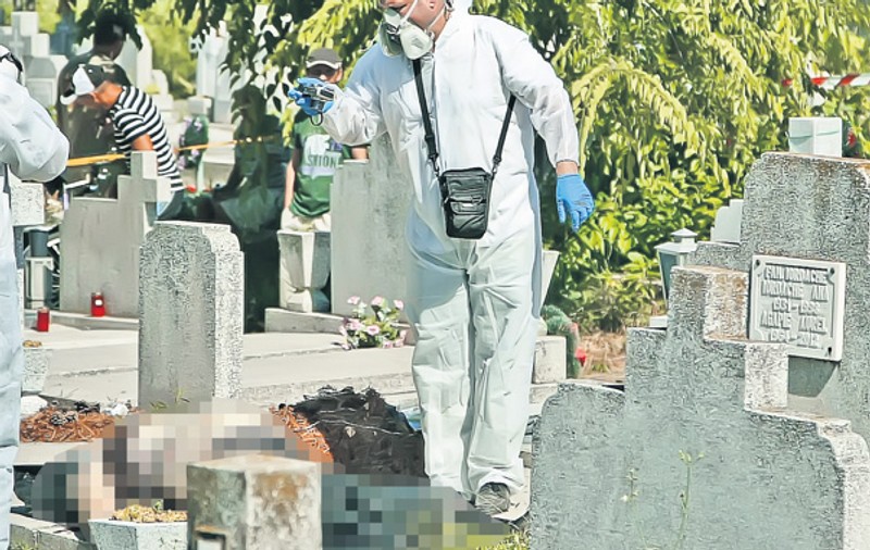 A murit pe mormântul soției!