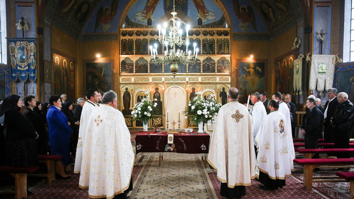 Slujbe în biserică de Paște