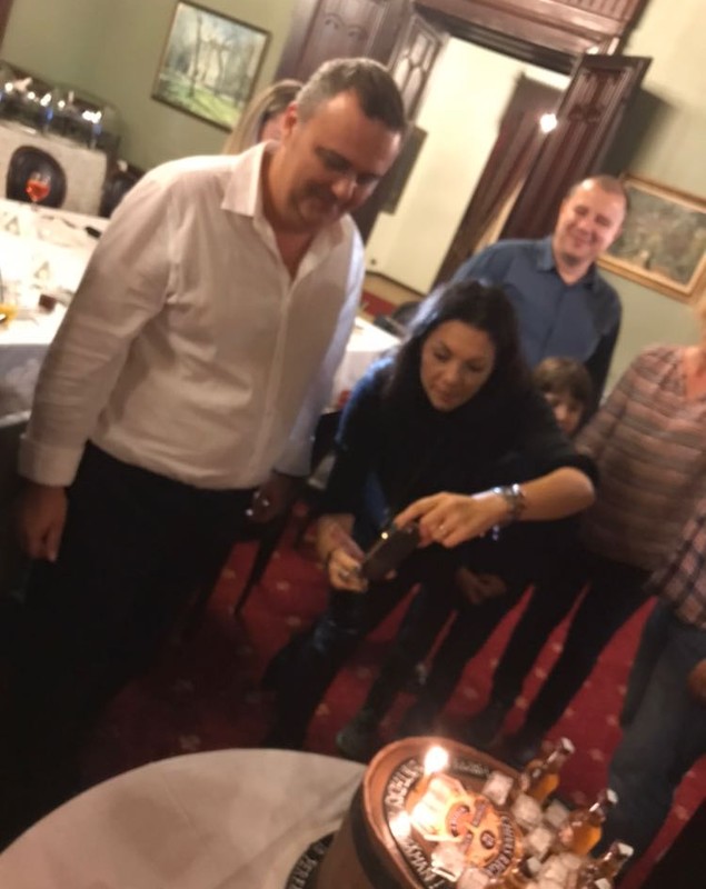 EXCLUSIV/ Îl mai știti pe Adrian, prietenul lui Mihai (Ștefan Bănică Jr) din celebra peliculă „Liceenii”? Dan Cociș a împlinit 49 de ani! Nu mai e actor, ci om de afaceri!