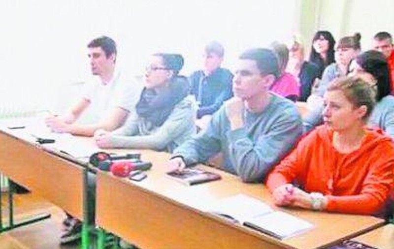 STUDENȚII ar putea fi LIBERI pe 14 și pe 17 noiembrie, pentru A PUTEA VOTA