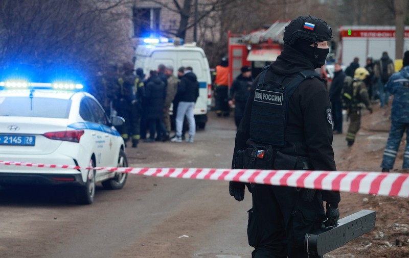 Un rus întors de pe front a împușcat mortal un bărbat într-un restaurant din Sankt Petersburg, apoi s-a așezat la masă și a continuat cina