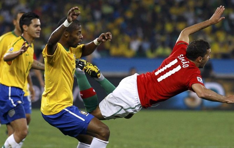Archundia a ”colorat” comedia | Portugalia - Brazilia 0-0