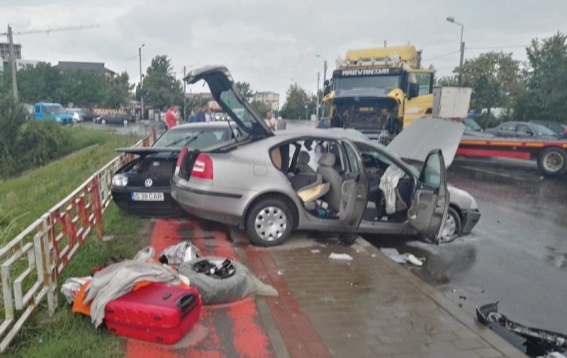 Un fost polițist a fost ucis într-un accident în Iași. A fost spulberat de un camion la întoarcerea din concediu