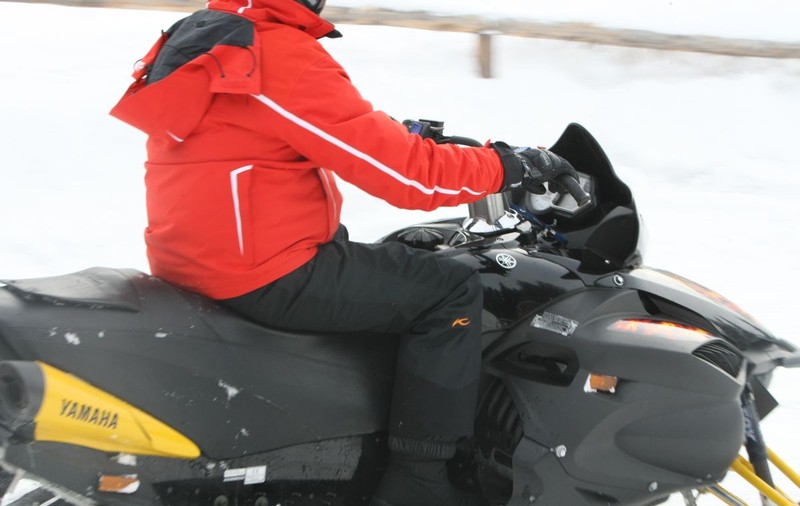 Un tânăr a murit într-un accident pe pârtia de la Predeal, după ce a furat cu un prieten un snowmobil