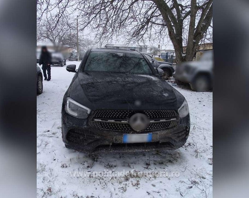 Un șofer bulgar voia să intre în România cu o mașină de 150.000 de lei, căutată în Italia