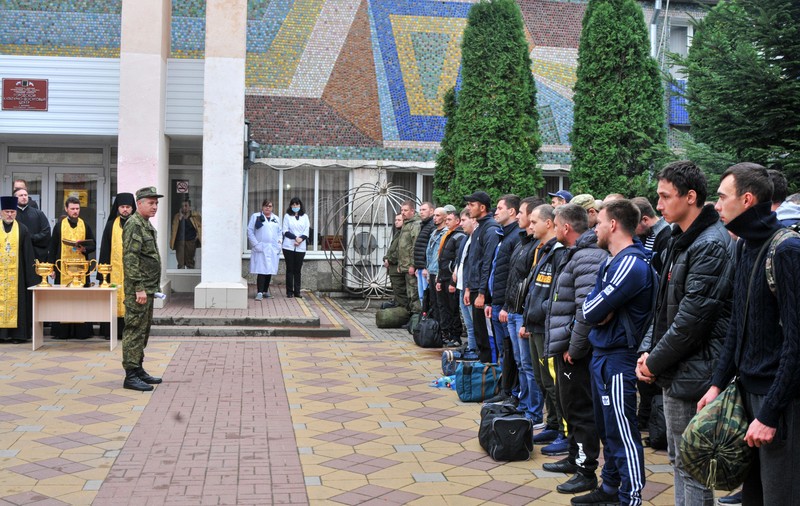 „Vor muri cu toții în Ucraina”. Ce spun soldații și mercenarii ruși care s-au întors din război despre civilii pe care Putin îi mobilizează acum