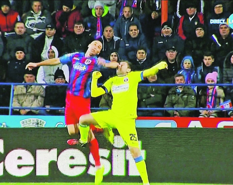 ANCHETĂ / Jocul sângeros al asigurărilor pentru fotbaliștii din Liga I