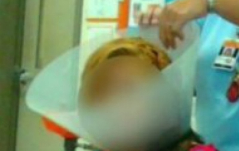 SCANDALOS! O profesoară din SUA le-a pus ELEVILOR indisciplinaţi GULERE PENTRU CÂINI