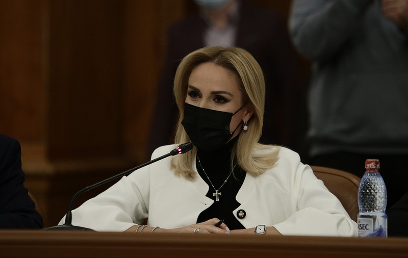 Gabriela Firea, gafă pe Facebook. A încurcat ministerul pentru care a fost propusă