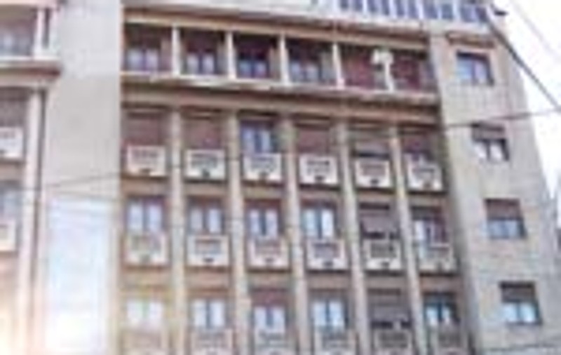 Bulinele rosii, din nou pe blocurile periculoase
