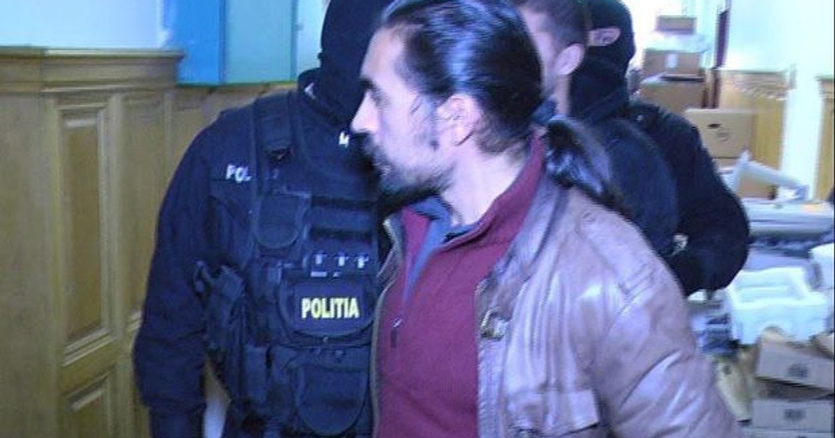 Asasinii șefului de post, ”spionați” în celulă. Anchetatorii au aflat așa misterul tăcerii în spatele căreia frații Tomoioagă s-au ascuns din momentul în care au fost capturați