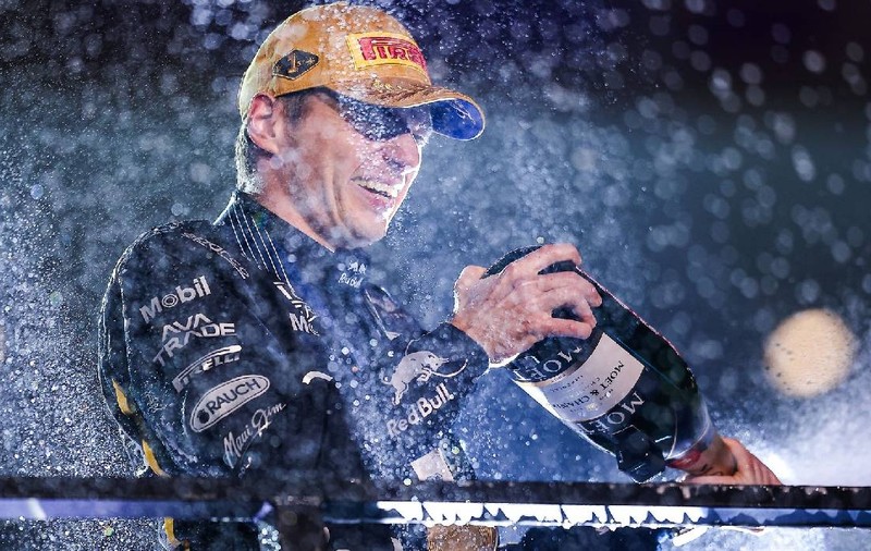 Max Verstappen a câștigat Marele Premiu F1 de la Las Vegas: „Cu fiecare tură m-am simțit tot mai confortabil”