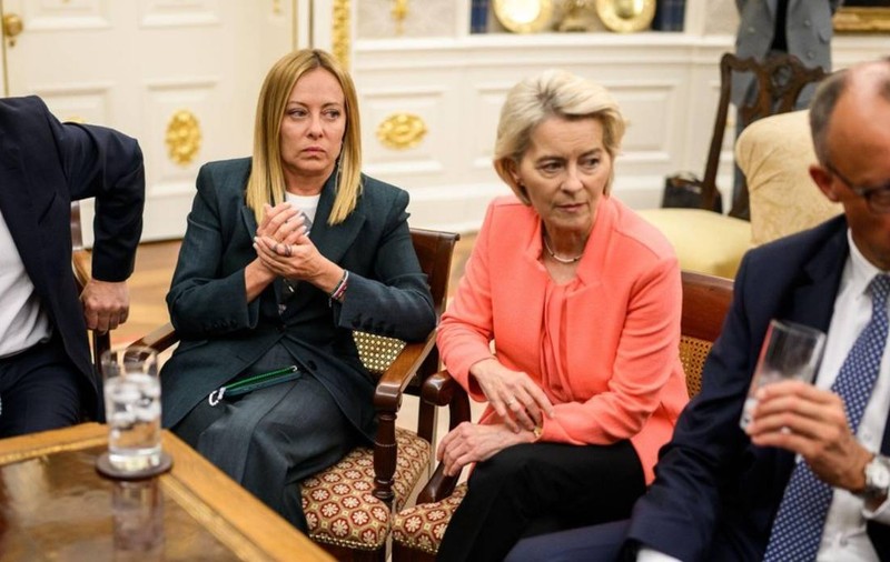 Ursula von der Leyen, dată afară din întâlnirile de la Casa Albă de Donald Trump? Un fake news devenit viral în mediul online