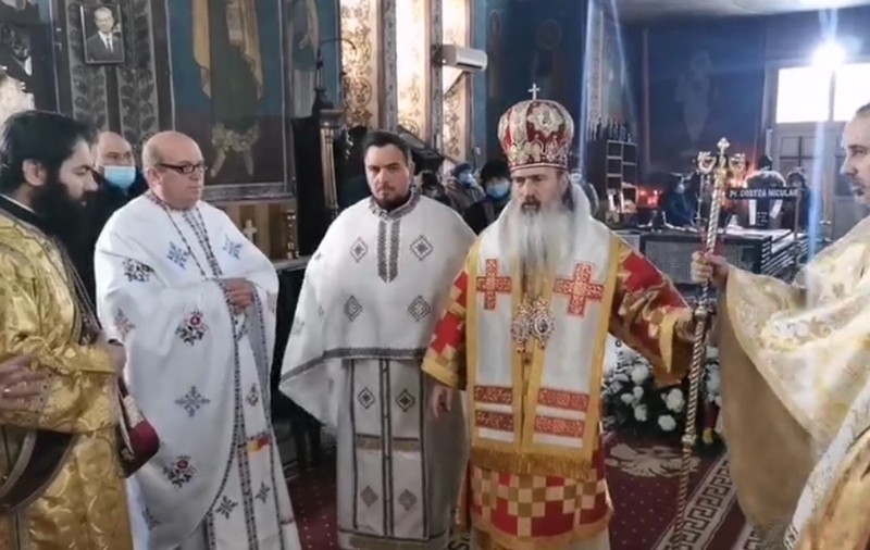ÎPS Teodosie a ținut o nouă slujbă religioasă fără să poarte mască de protecție. Reacția Poliției Constanța