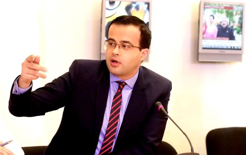 Mihai Gâdea, pe vremea când umplea săli predicând despre Dumnezeu. Filmare incredibilă cu prezentatorul TV | VIDEO