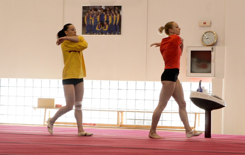 Incredibil. Sandra Izbaşa va fi "evaluată" la gimnastică!
