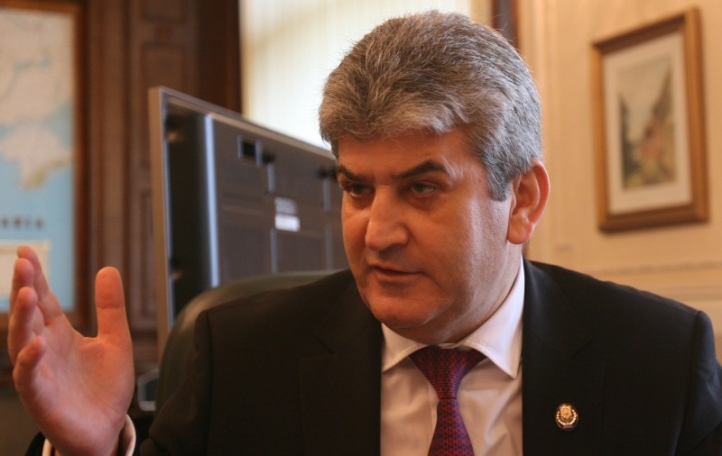 Cererea de începere a urmăririi penale a lui Gabriel Oprea, la vot în Senat