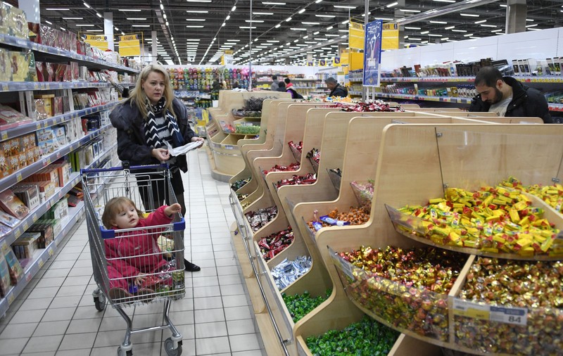 Asociaţia Marilor Reţele Comerciale din România infirmă închiderea magazinelor alimentare