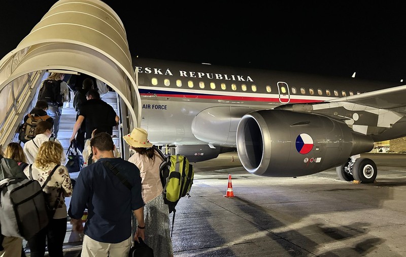 Ministrul ceh de externe a zburat în Israel, iar 34 de oameni s-au întors acasă cu aeronava guvernamentală