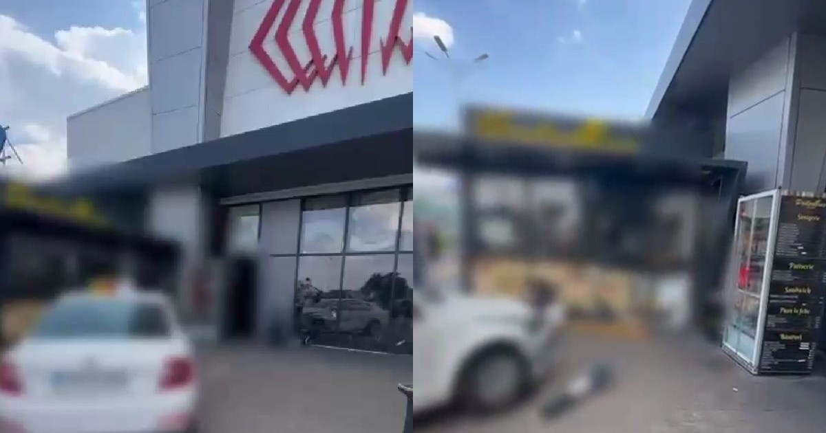 Un taxi a intrat în plin în oamenii care stăteau la coadă la covrigi, la intrarea unui mall. Foto: Colaj foto.