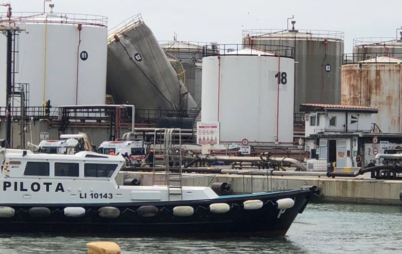 FOTO | Explozie în portul Livorno. Doi oameni au murit