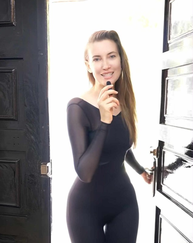 Apariția Iuliei Albu, după ce a slăbit 12 kilograme în trei săptămâni: „Am înțeles că este momentul să mă opresc”. Poartă o salopetă mulată