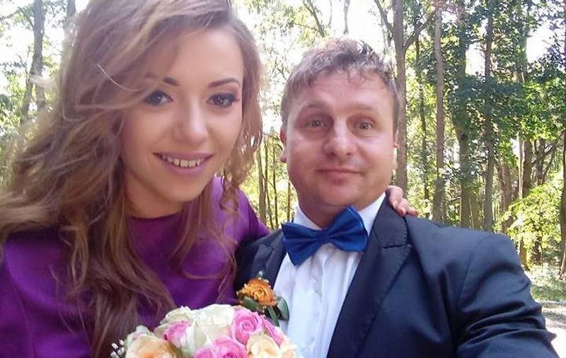 Un botoşănean şi-a ucis soţia cu 10 lovituri de cuţit, după ce a refuzat să revină în România din Italia