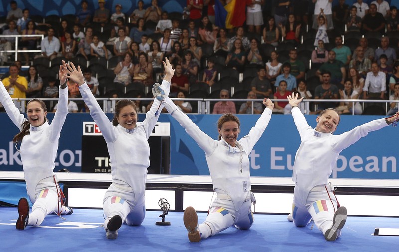 Echipa feminină de spadă a României s-a calificat în ”sferturi” la CM de la Moscova
