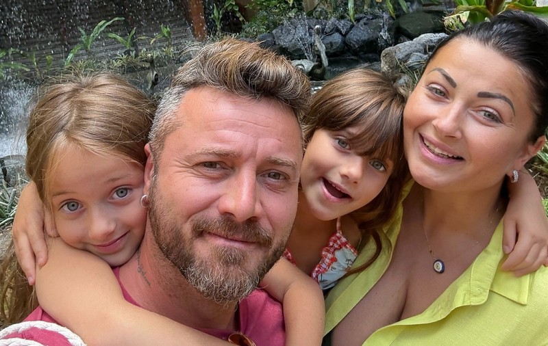 Gabriela Cristea le răspunde celor care au criticat-o că și-a luat fetele în America. „Am fost întrebați deseori de ce am cheltuit banii”
