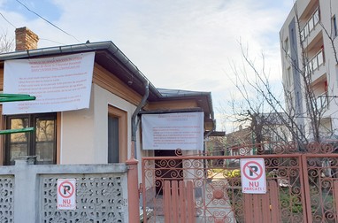 Bloc construit în cartierul Costeasca