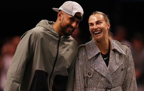 „Circ” și „farsă”: Critici dure după „Bătălia sexelor” în tenis de la Dubai, câștigată de Nick Kyrgios în fața Arinei Sabalenka