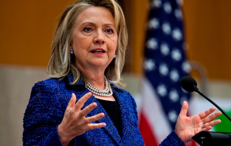 Hillary Clinton vrea în spaţiu. Adversarii politici i-au plătit biletul ca să scape de ea!