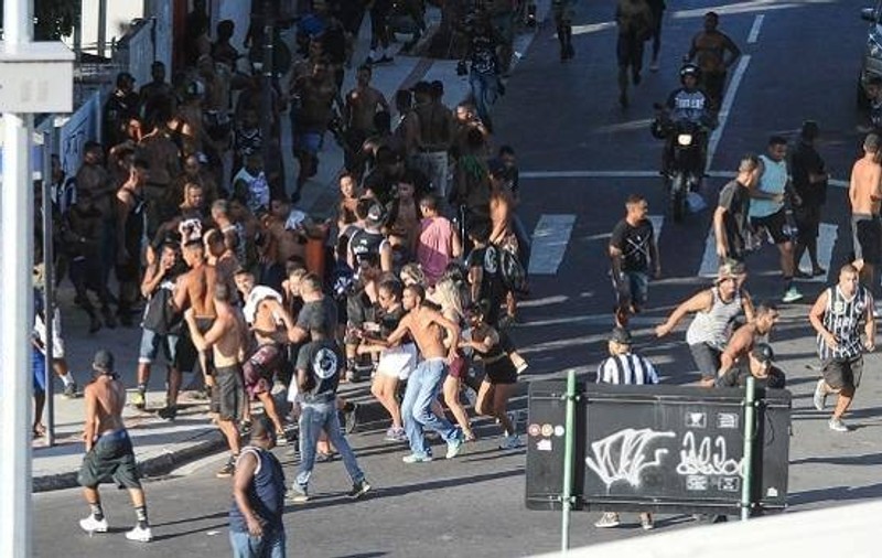 Război civil la meciul Botafogo-Flamengo. Bilanț tragic: un mort și 7 răniți / VIDEO