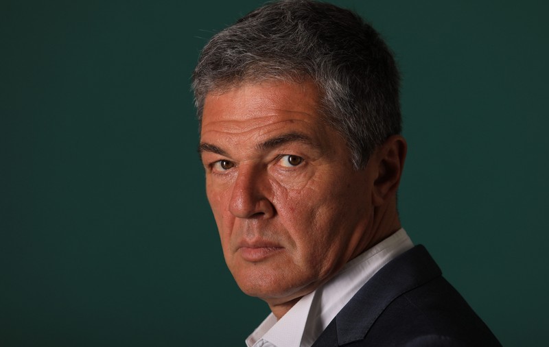 Actorul Adrian Păduraru este noua voce TVR 2. „A fost un proiect la care am ținut foarte mult”