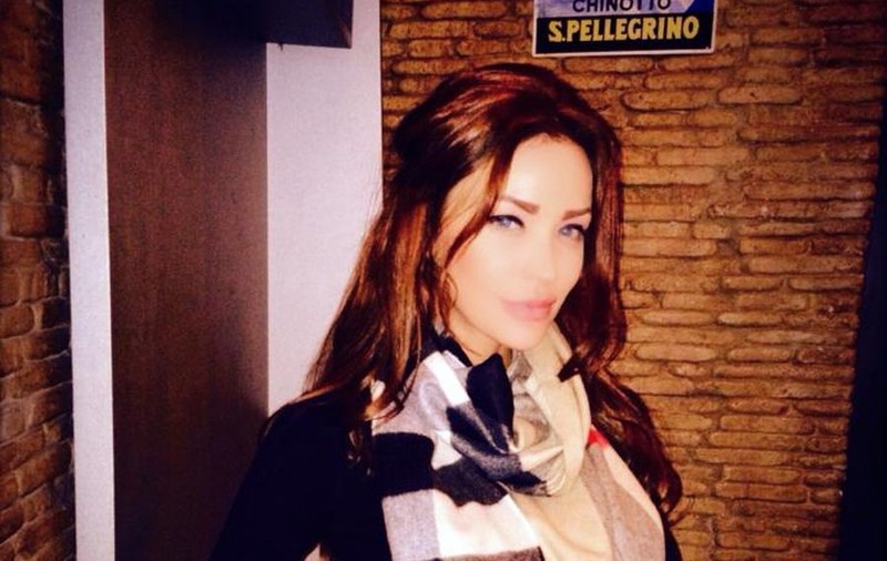 BIANCA DRĂGUŞANU SE RUPE ÎN FIGURI ÎN ITALIA! UITE PE CE SCUMPETURI A PUS OCHII!