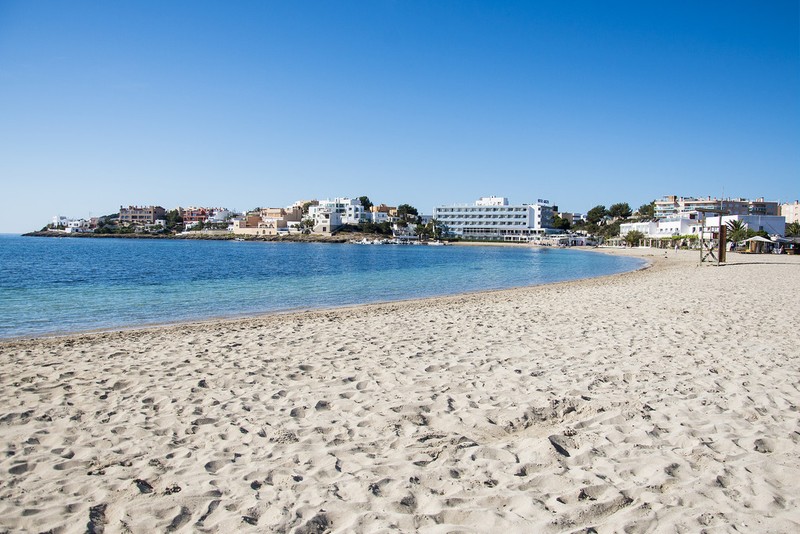 Talamanca e considerată o plajă de lux