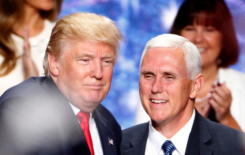 Viitorul vicepreşedinte al SUA, Mike Pence, preia conducerea echipei de tranziţie a lui Donald Trump