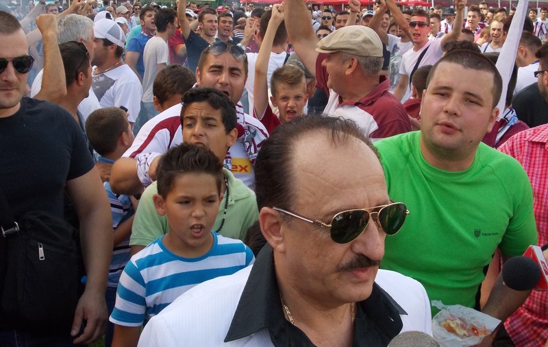 Patronii Rapidului, acuzaţi: ”Sunt singurii care au câştigat bani!”
