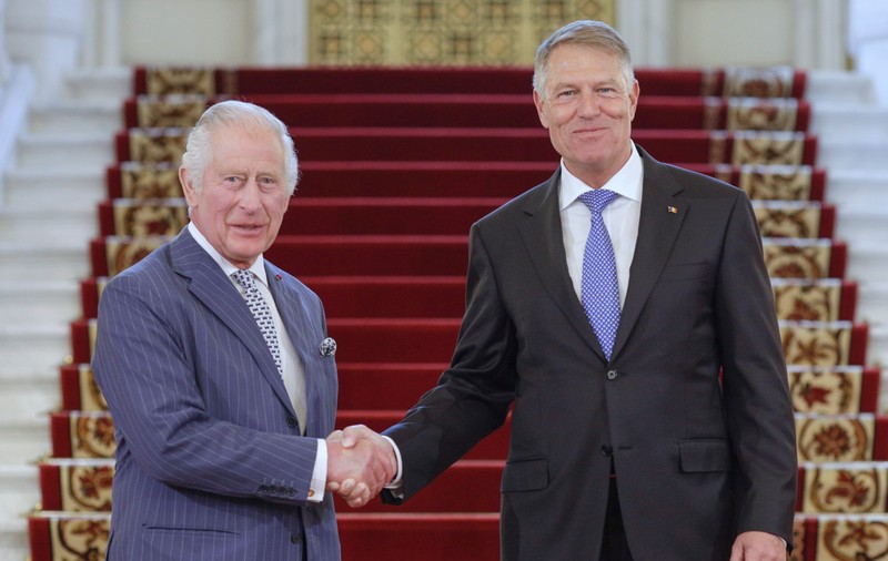 Klaus Iohannis, mesaj pentru regele Charles al III-lea, după diagnosticul de cancer: „Îi dorim Majestății Sale însănătoșire completă”