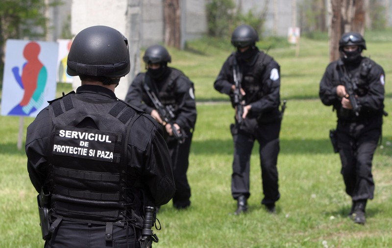 Un angajat al SPP s-a sinucis cu propriul pistol. Precizările instituției